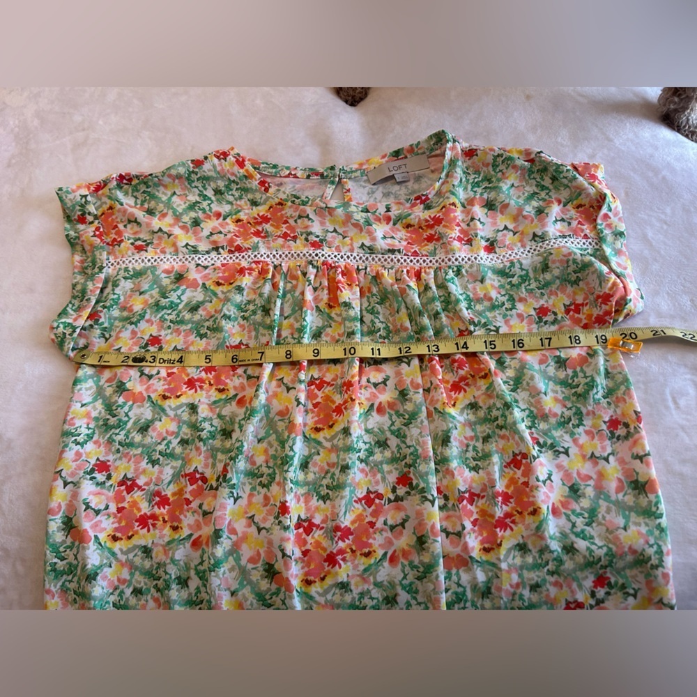 LOFT Green and Pink Floral Lightweight Blouse Sz S - Picture 5 of 7